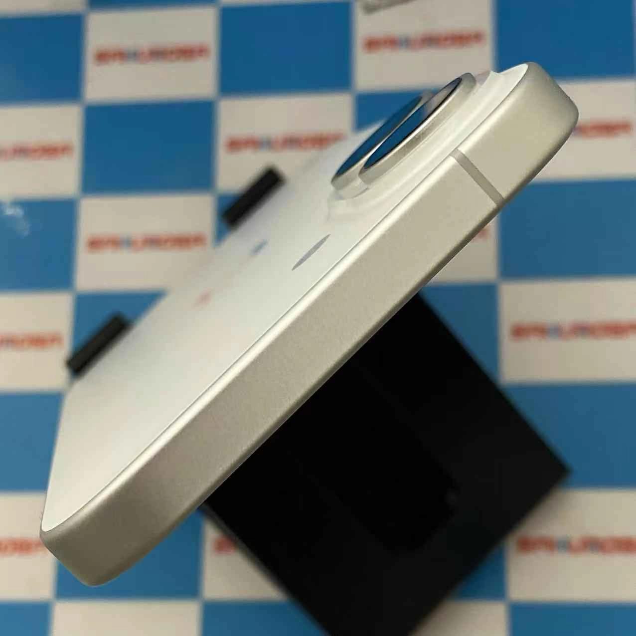 iPhone16 128GB ホワイト MYDR3J/A SIMフリー 美品