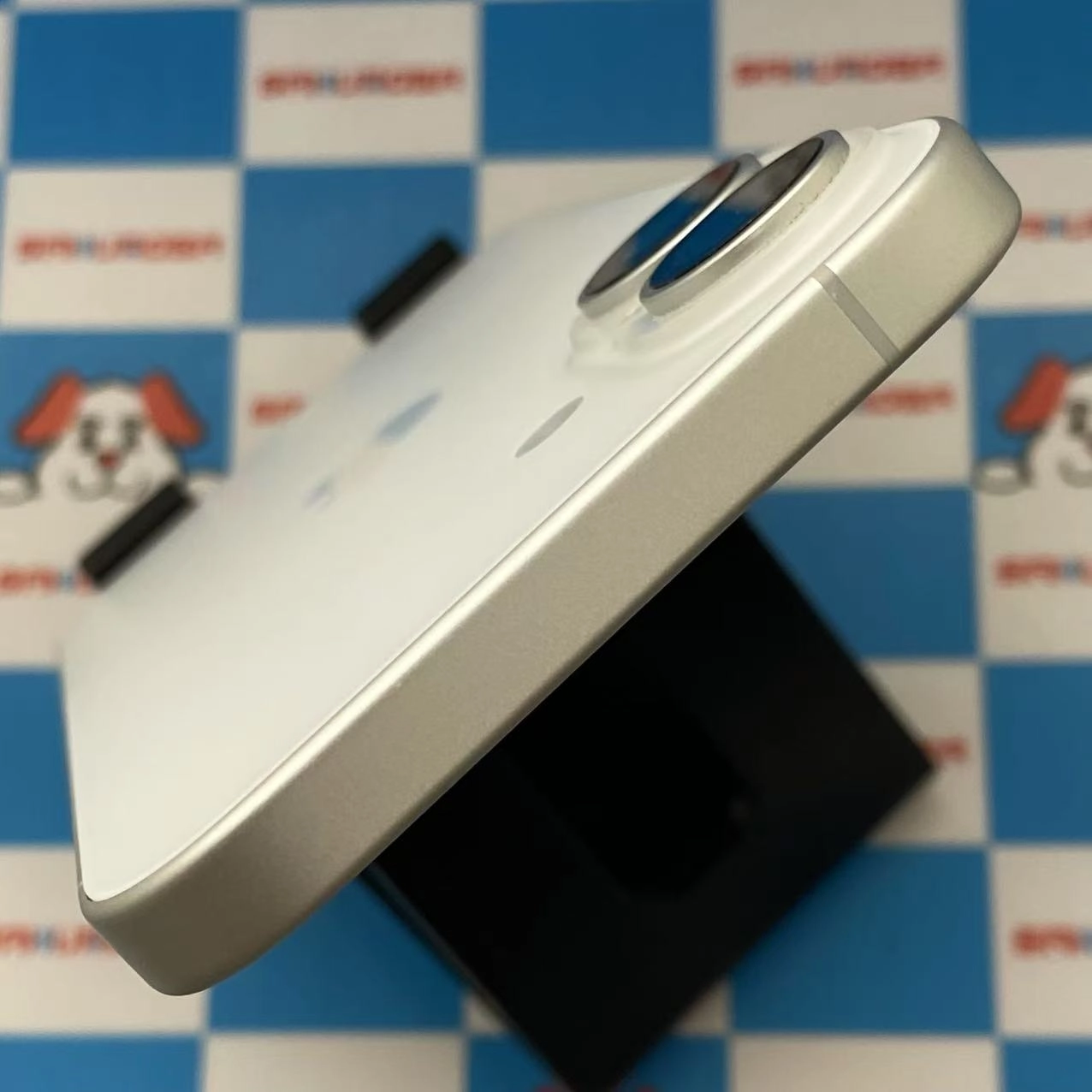 iPhone16 128GB ホワイト MYDR3J/A SIMフリー 美品