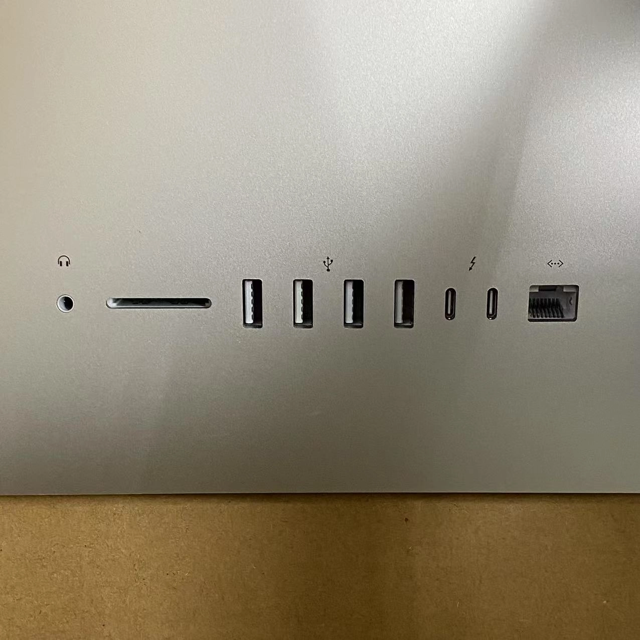 iMac 21.5-inch 2017 8GB 256GB シルバー MHK03J/A SIMフリー