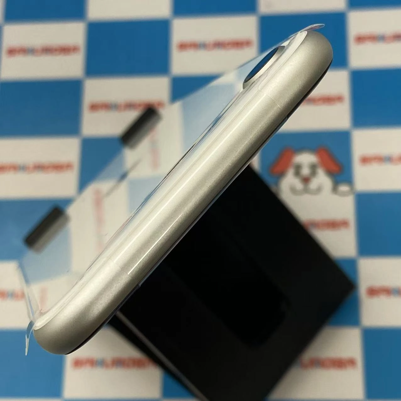 iPhoneSE 第2世代 64GB ホワイト NX9T2J/A au版 交換未使用品