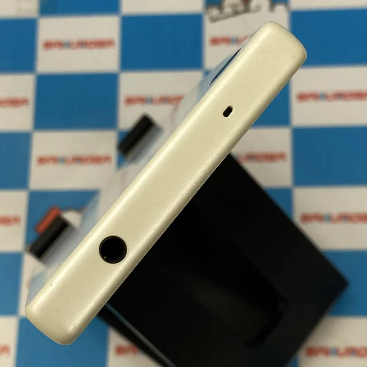 Xperia Z5 Compact 32GB White SO-02H docomo