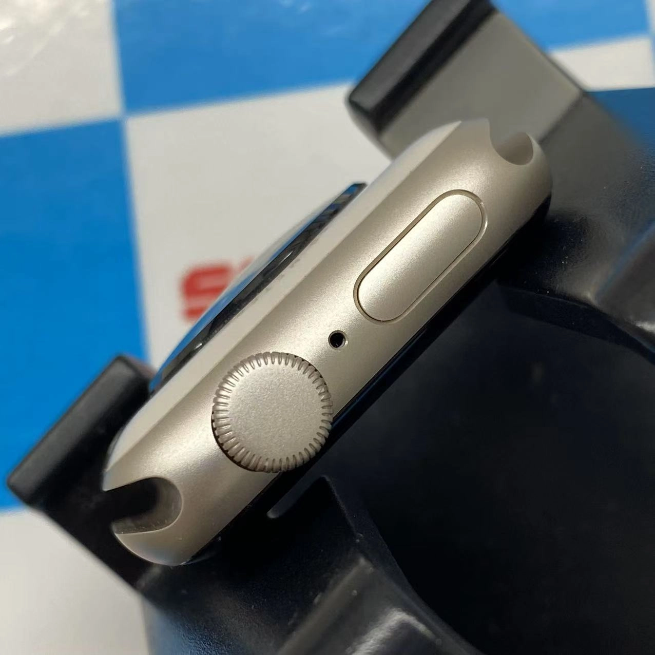 Apple Watch SE 第2世代 40mm GPSモデル 32GB スターライト MR9U3J/A