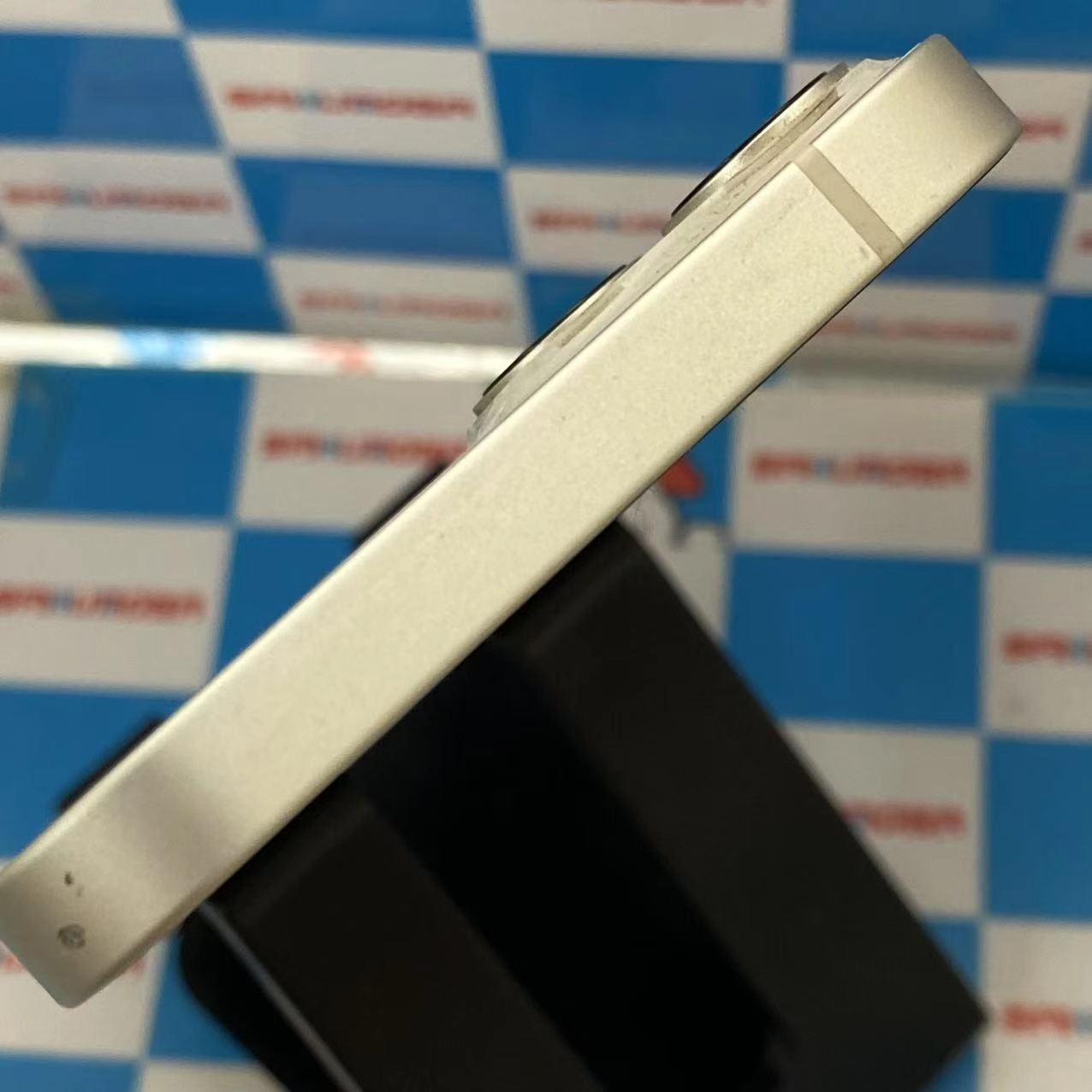 iPhone13 128GB スターライト MLND3J/A docomo版SIMフリー