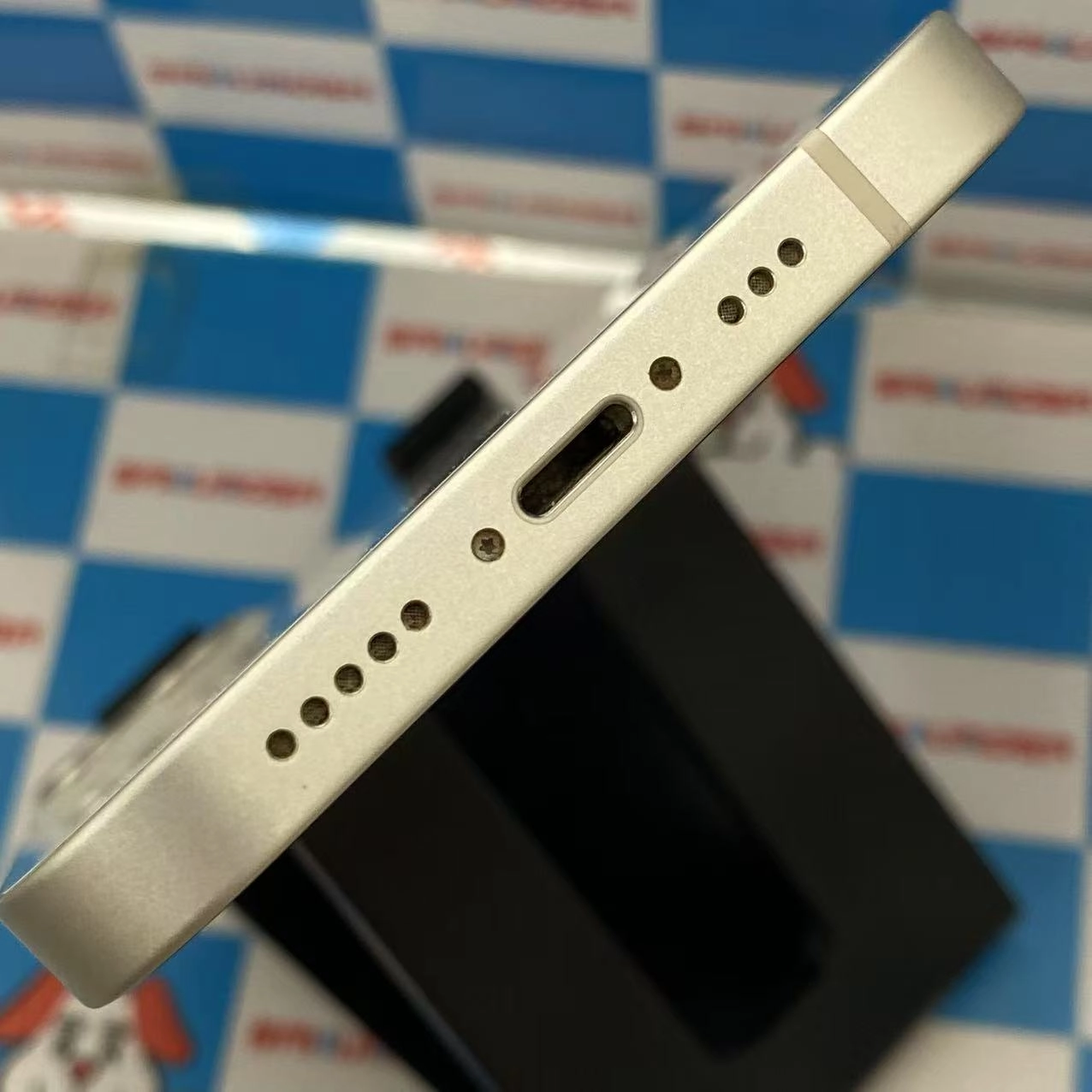 iPhone13 128GB スターライト MLND3J/A docomo版SIMフリー