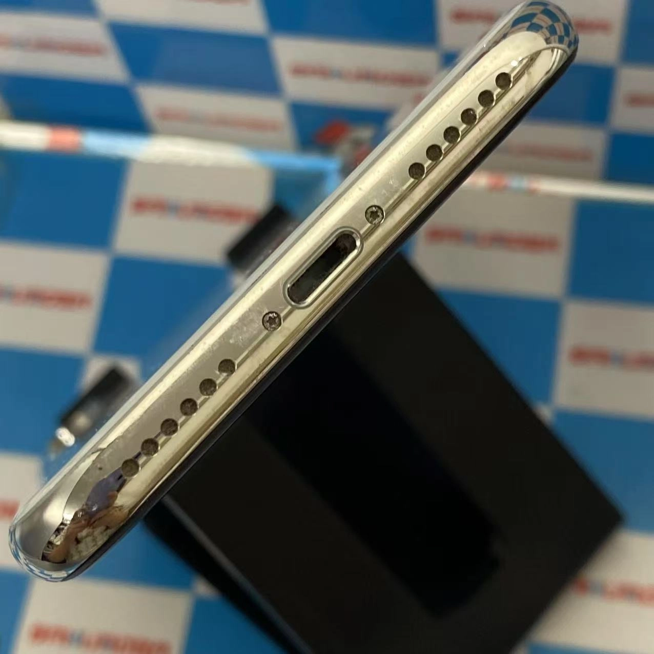 iPhoneX 64GB シルバー MQAY2J/A SIMロック解除済 docomo