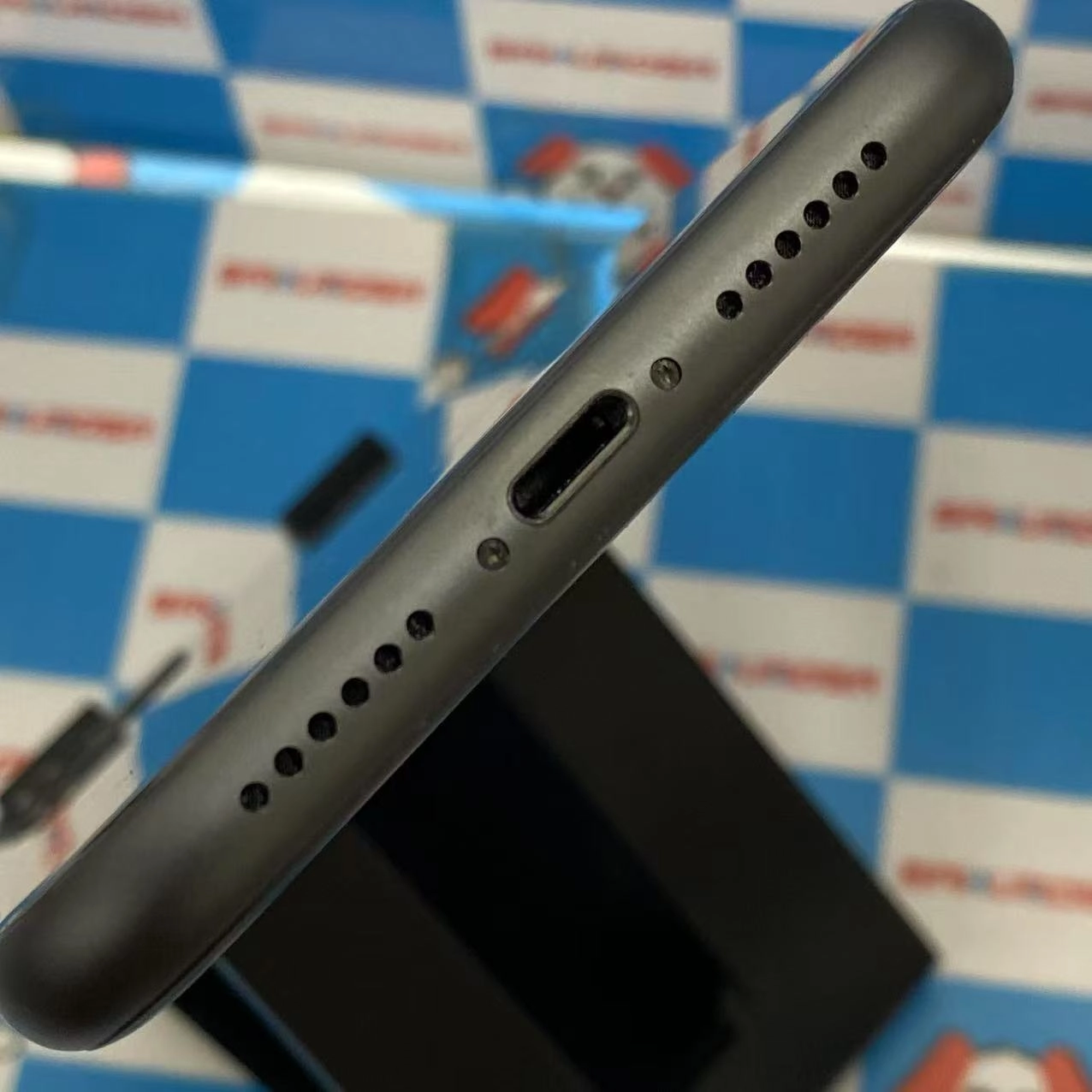 iPhone11 64GB ブラック MHC43LL/A 海外版SIMフリー 極美品