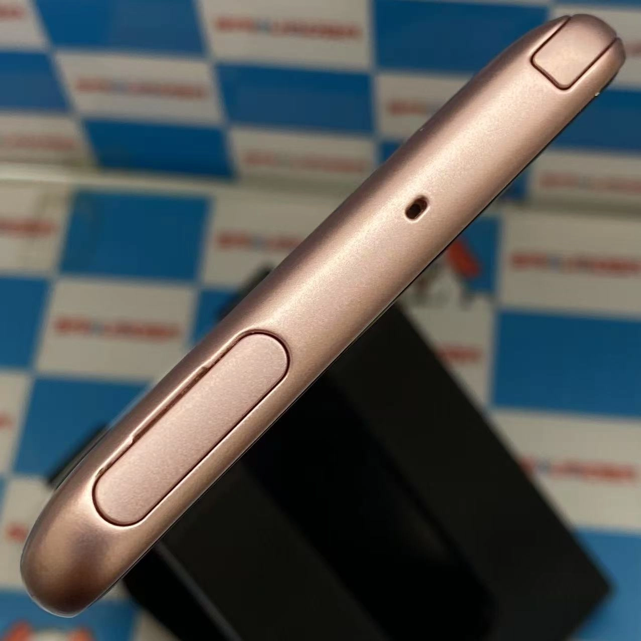 arrows Be3 32GB ホワイト F-02L docomo版SIMフリー