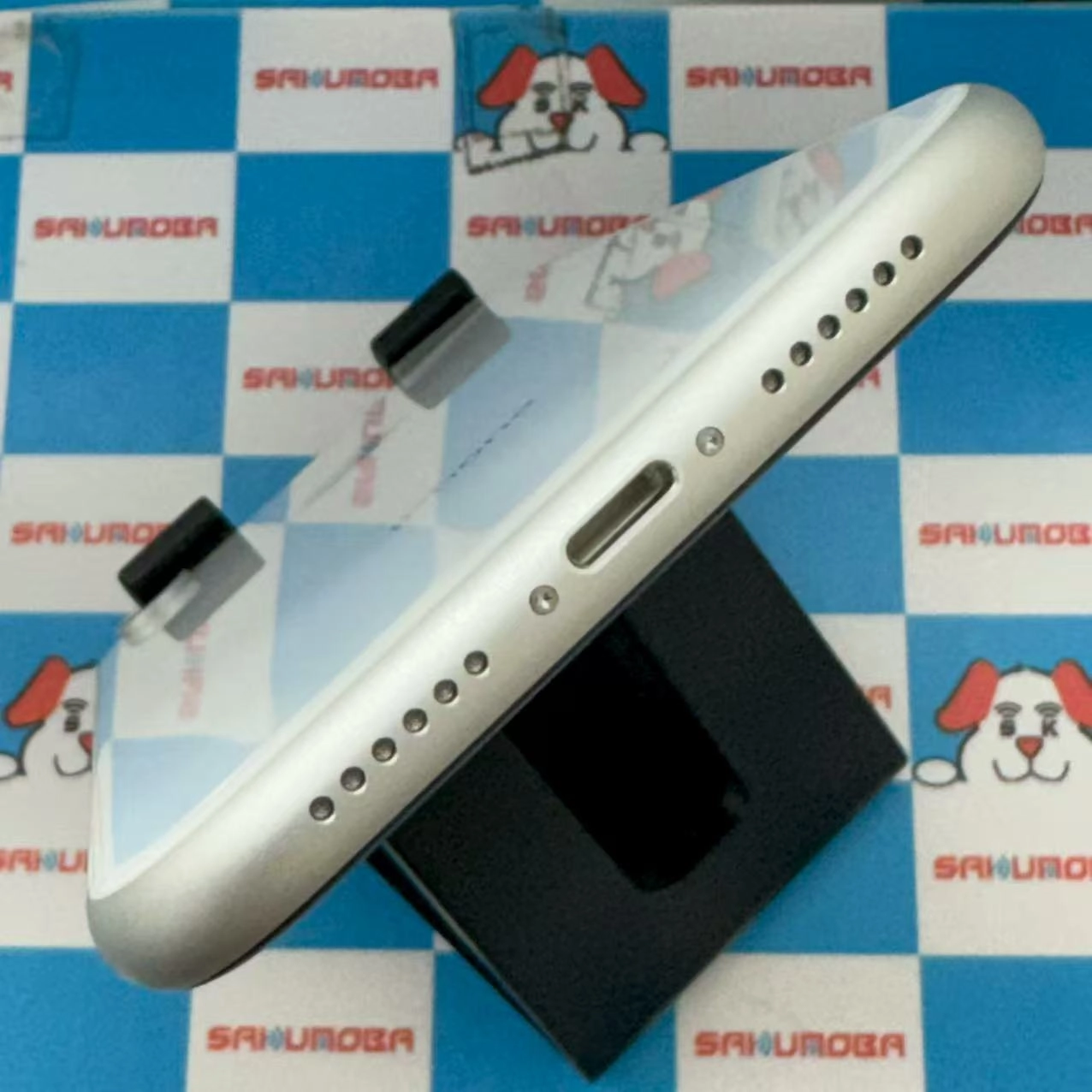 iPhoneXR 64GB ホワイト MT032J/A SIMフリー 極美品