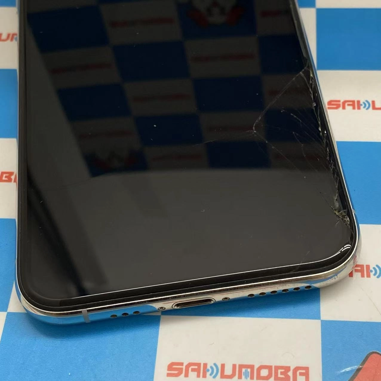 iPhoneXS 512GB シルバー MTE42J/A docomo版SIMフリー ジャンク品