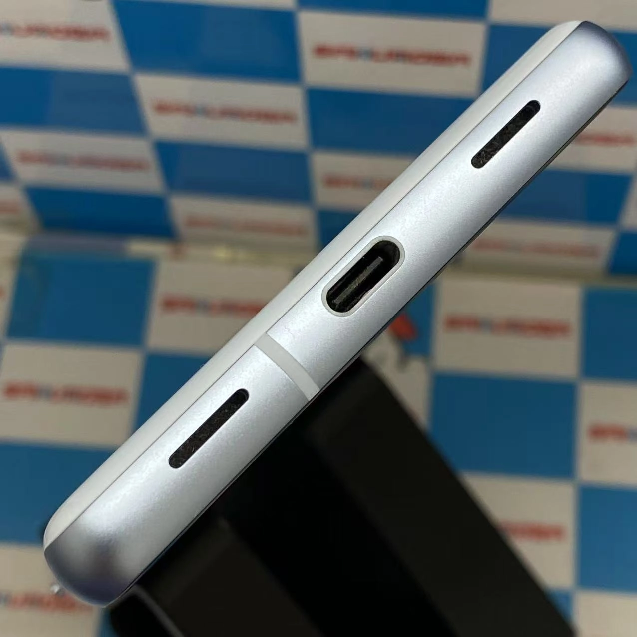 Google Pixel 7a 128GB Snow Pixel7a AU版SIMフリー 極美品