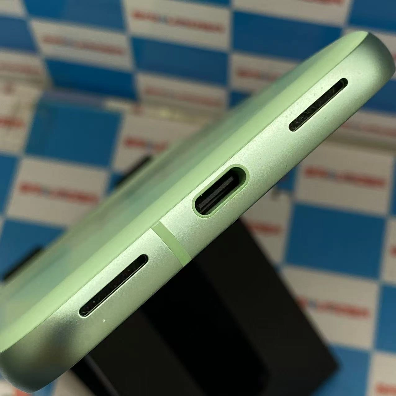 Google Pixel 8a 128GB Aloe G576D docomo版SIMフリー 極美品