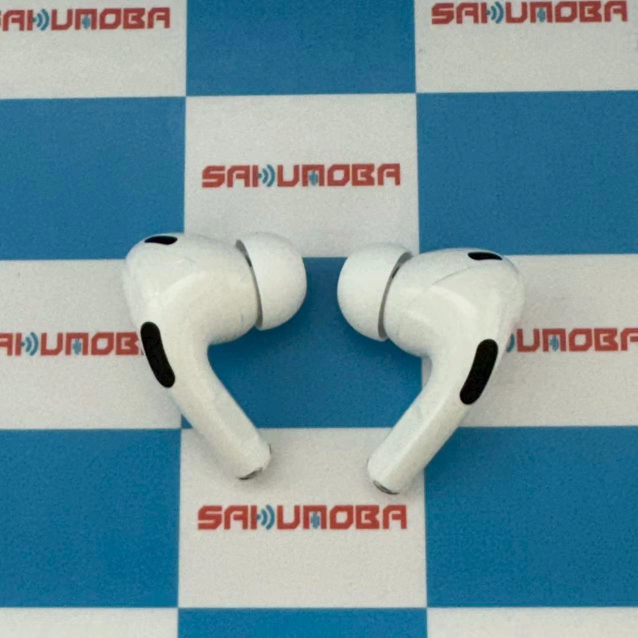 AirPods Pro 第2世代 MagSafe充電ケース(USB-C)付き ホワイト MTJV3J/A