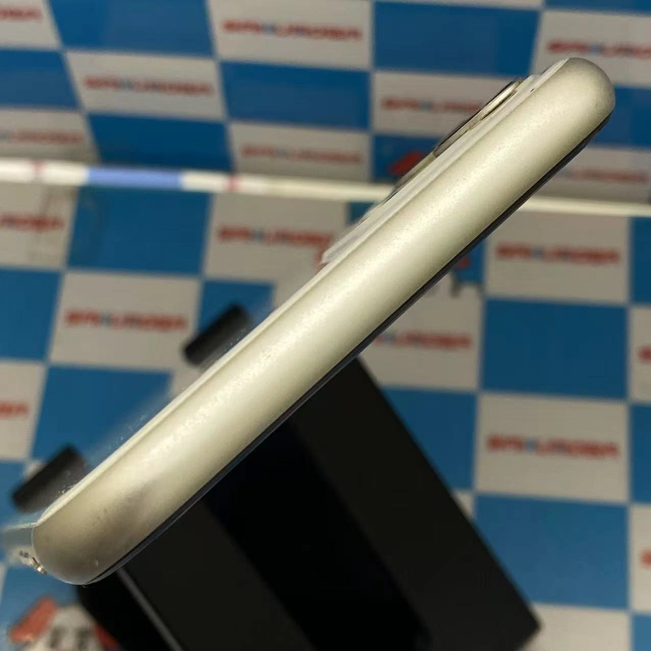 iPhone11 64GB ホワイト MWLU2J/A SIMロック解除済 docomo