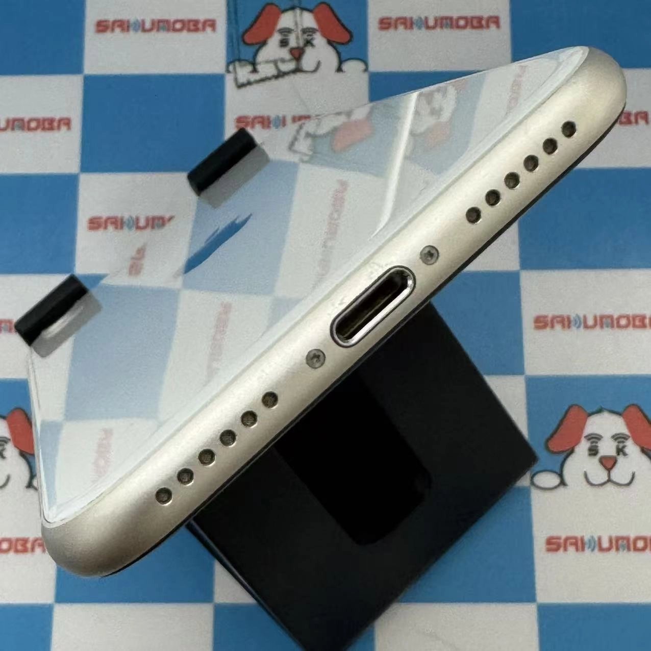 iPhoneSE 第3世代 64GB スターライト MMYD3J/A SIMフリー