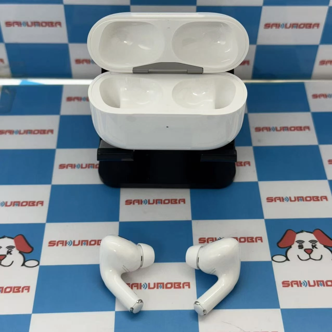 AirPods Pro 第2世代 MagSafe充電ケース(USB-C)付き ホワイト MTJV3J/A