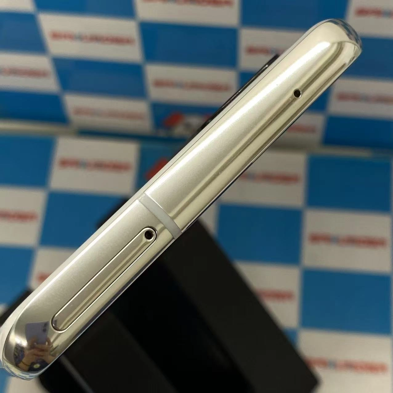 Galaxy A51 5G 6GB/128GB プリズム ブリックス ホワイト SCG07 AU版SIMフリー