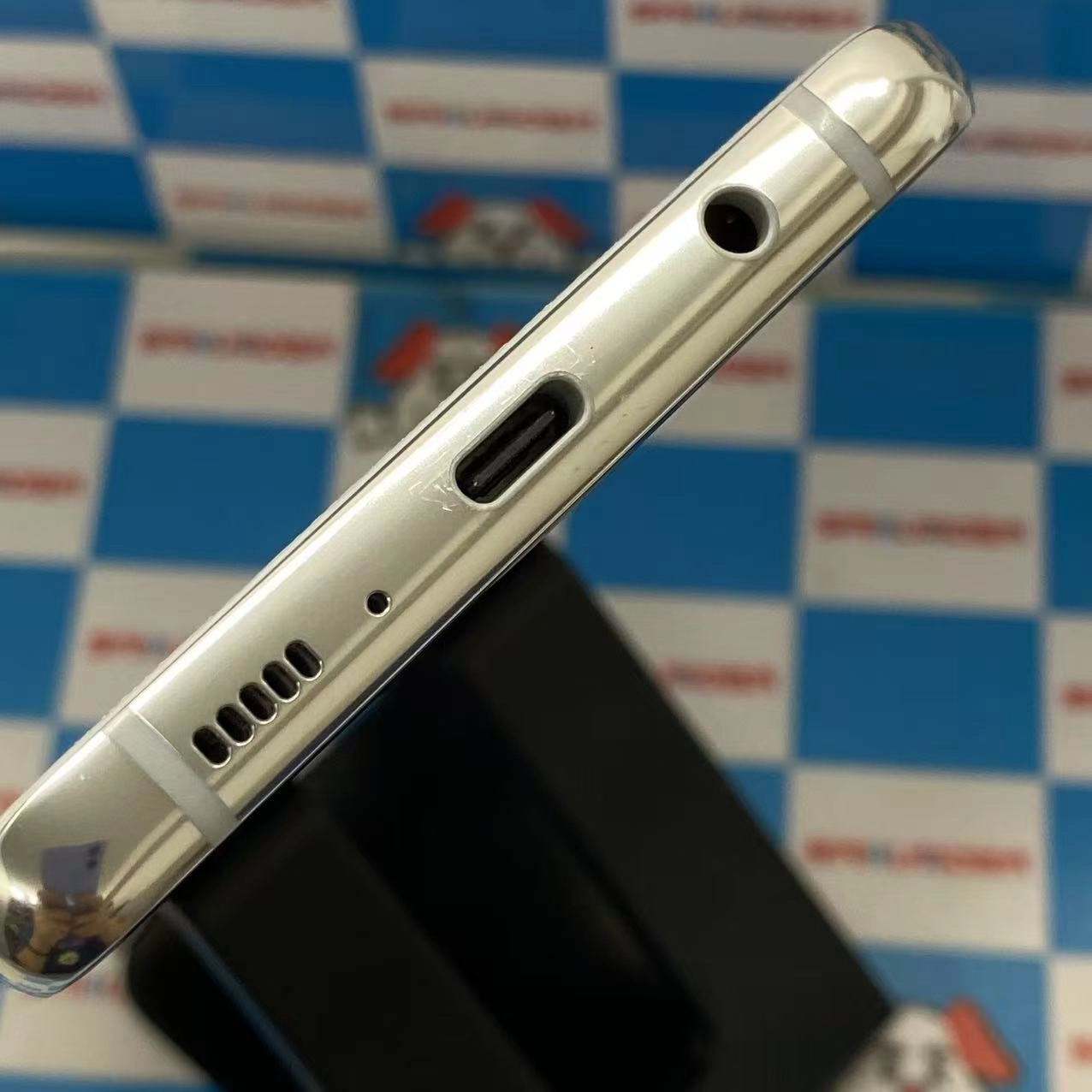 Galaxy A51 5G 6GB/128GB プリズム ブリックス ホワイト SCG07 AU版SIMフリー