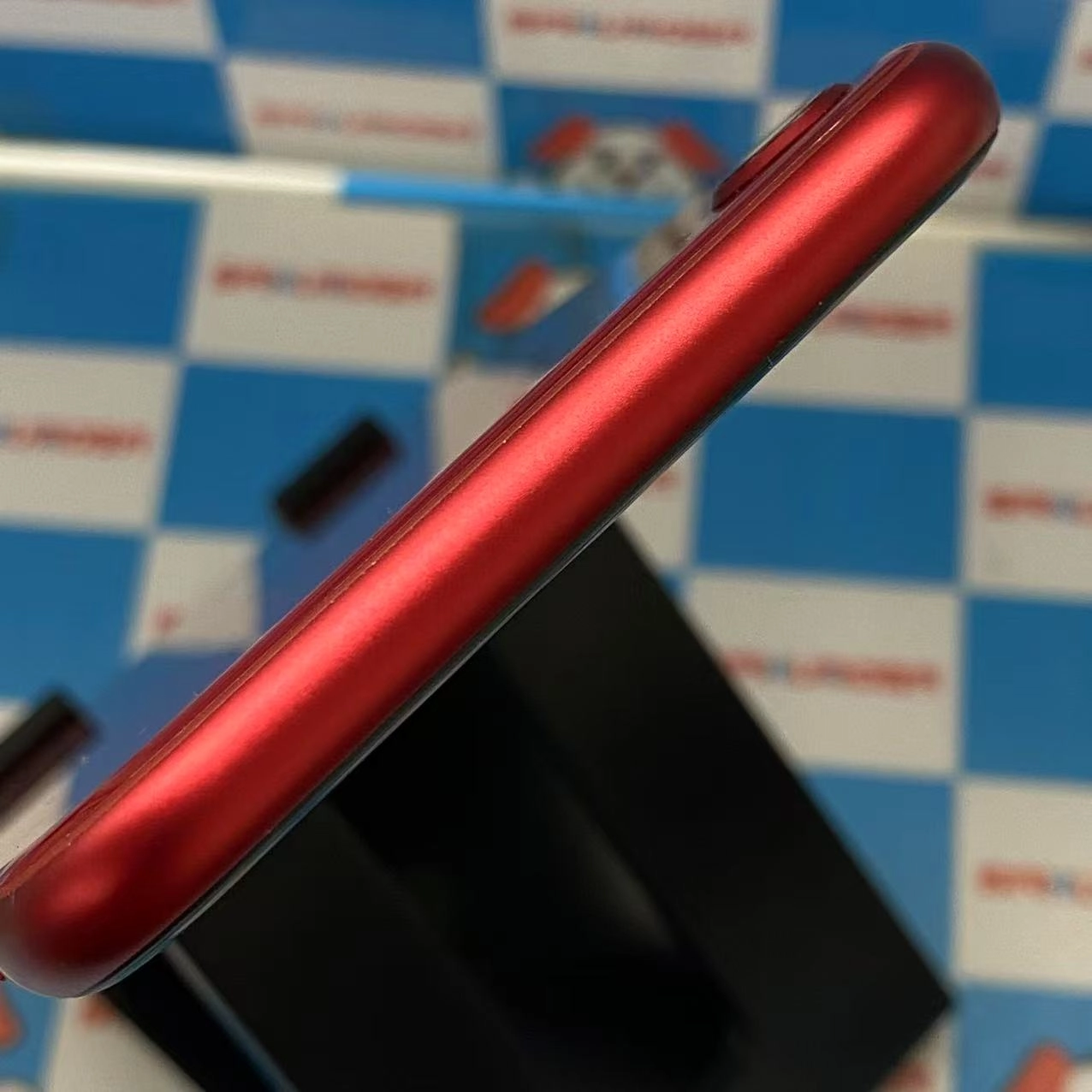 iPhoneSE 第3世代 64GB Product Red MMYE3J/A AU版SIMフリー 極美品