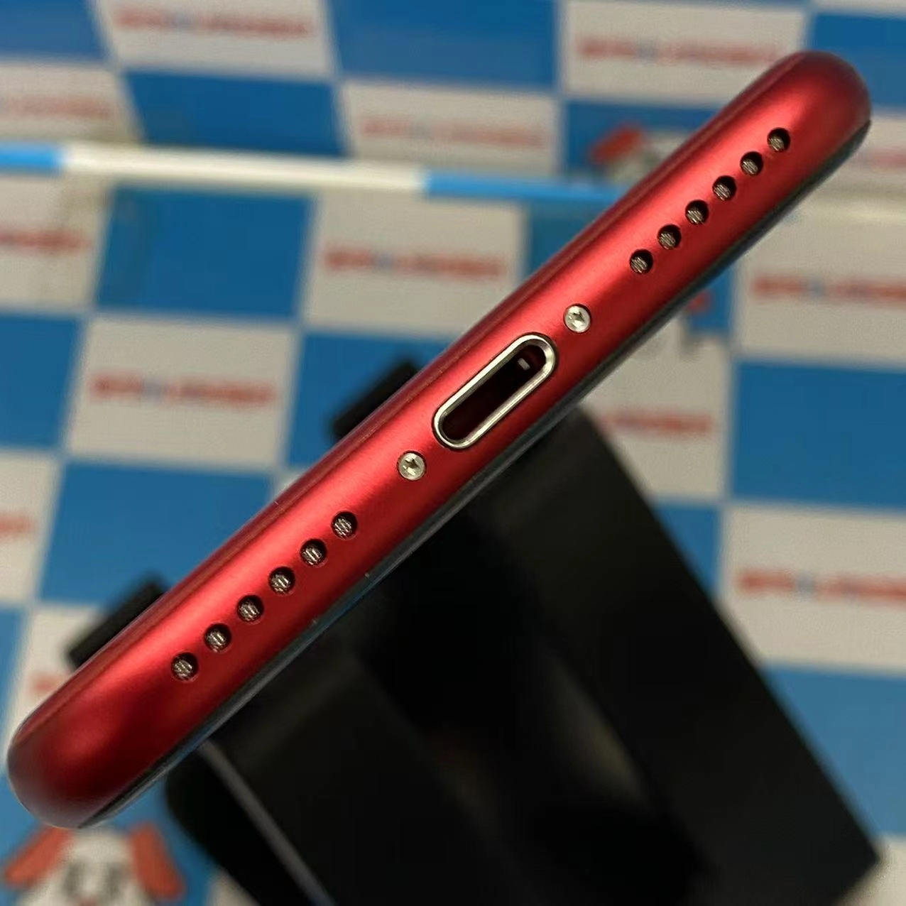 iPhoneSE 第3世代 64GB Product Red MMYE3J/A AU版SIMフリー 極美品