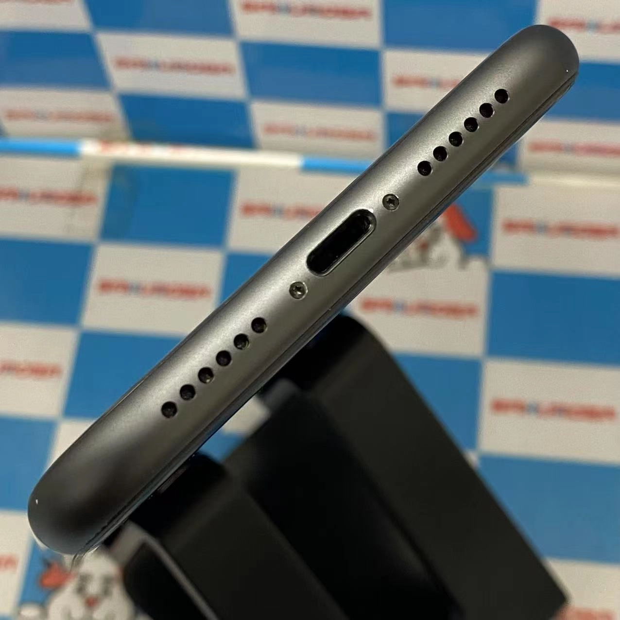 iPhone11 256GB ブラック MHDP3J/A docomo版SIMフリー 美品