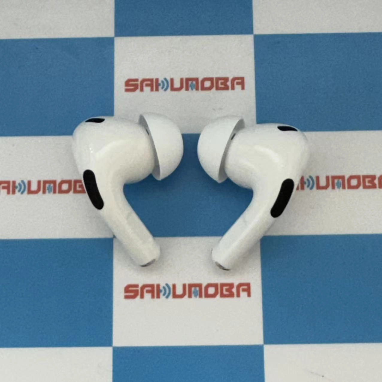 AirPods Pro 第2世代 MagSafe充電ケース(USB-C)付き ホワイト MTJV3J/A