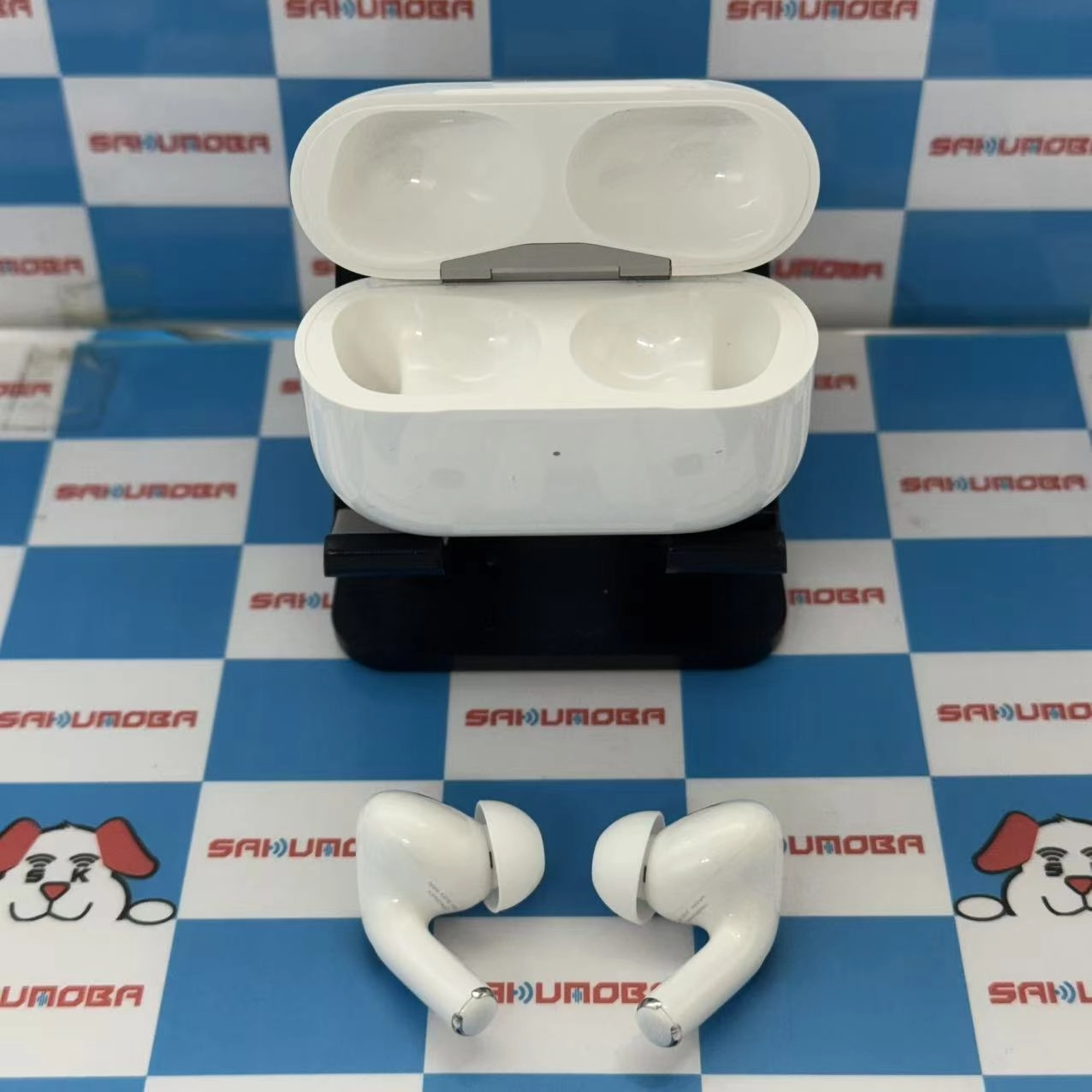 AirPods Pro 第2世代 MagSafe充電ケース(USB-C)付き ホワイト MTJV3J/A