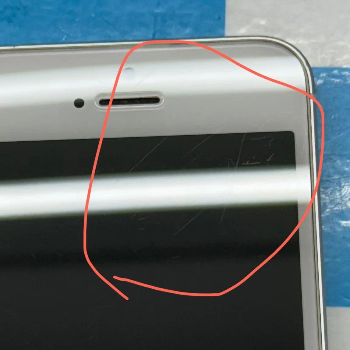 iPhoneSE 64GB シルバー MLM72J/A docomo版SIMフリー