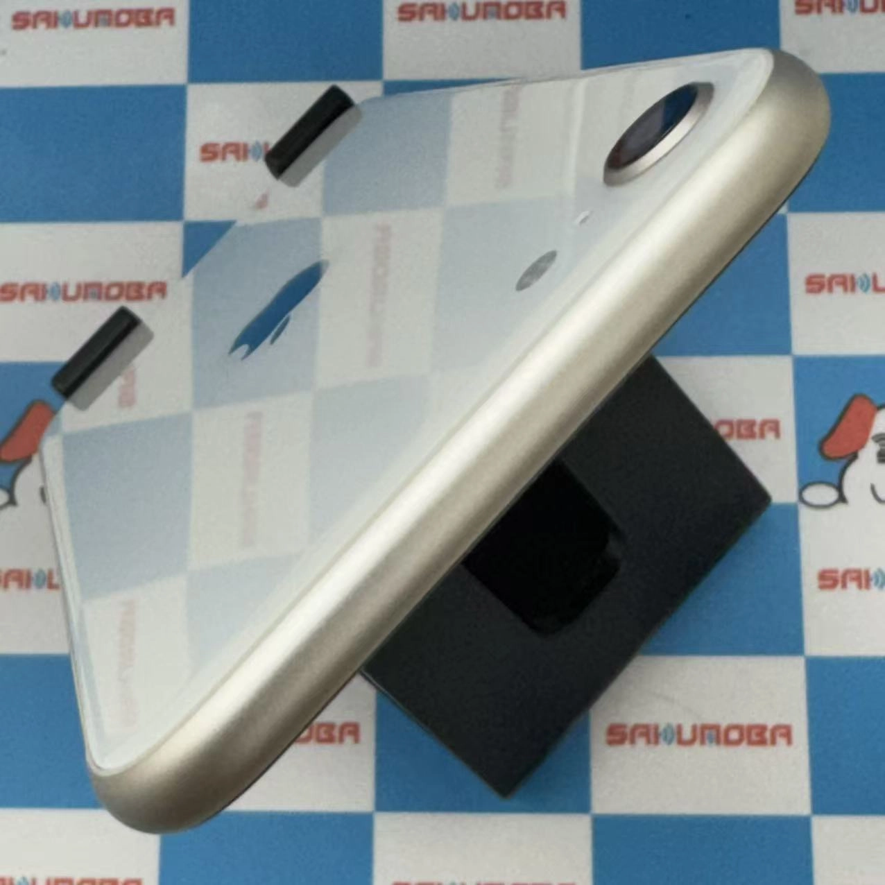 iPhoneSE 第3世代 64GB スターライト MMYD3J/A docomo版SIMフリー 新品同様