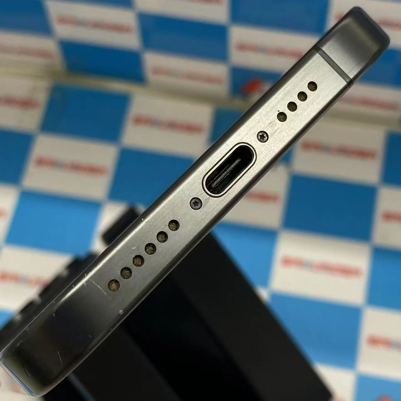 iPhone15 Pro Max 256GB ブラックチタニウム MU6P3J/A SIMフリー ジャンク品