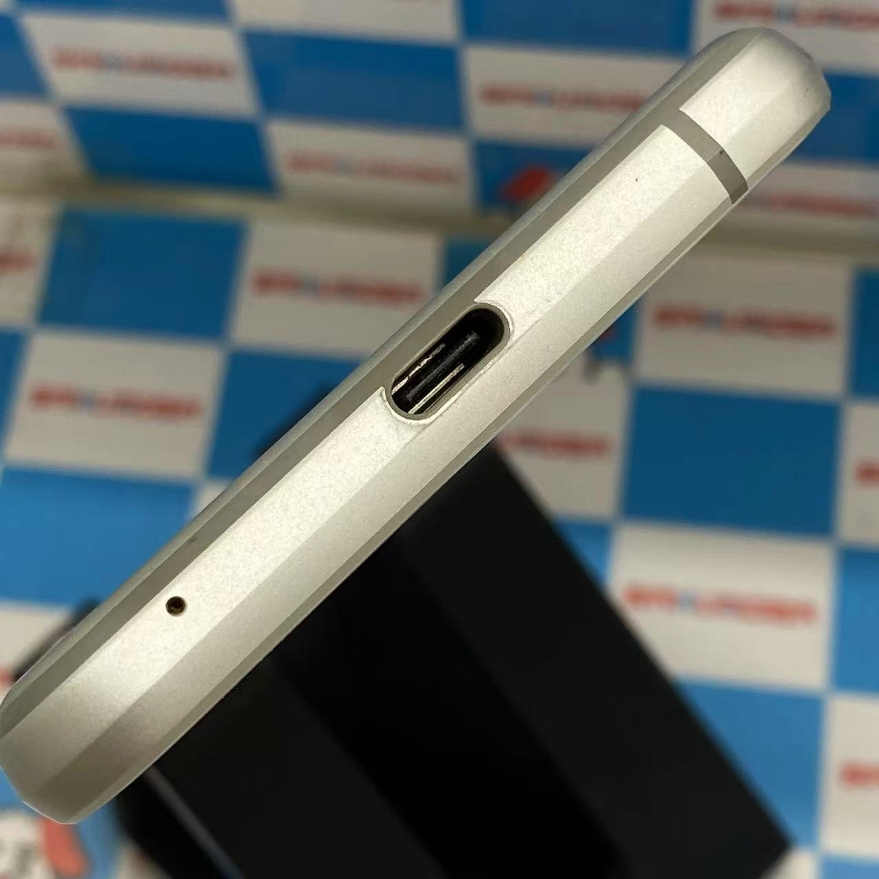 AQUOS sense3 64GB シルバーホワイト SH-M12 SIMフリー