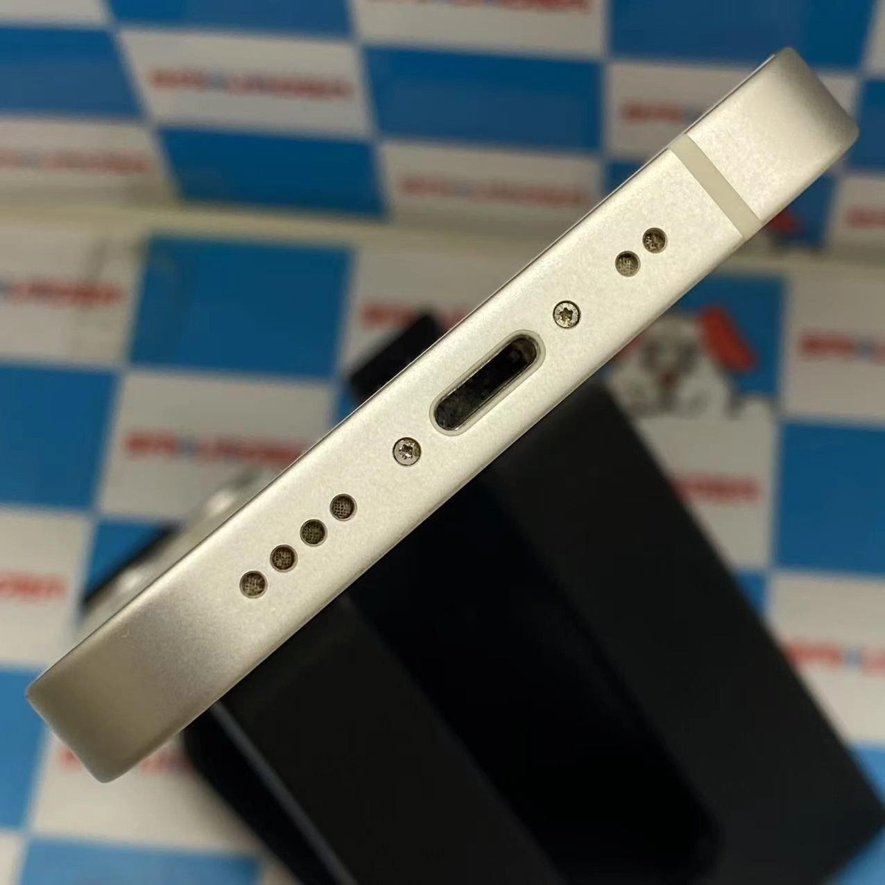 iPhone13 mini 128GB スターライト MLJE3J/A docomo版SIMフリー 極美品