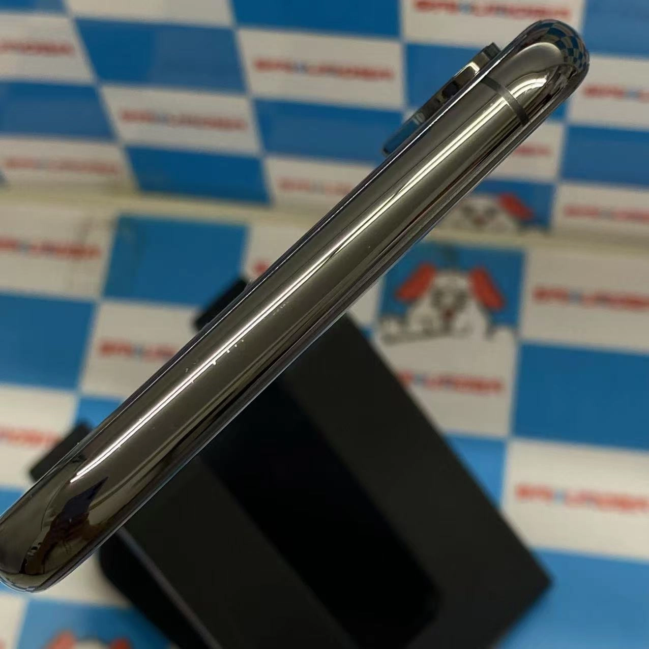 iPhoneXS Max 256GB スペースグレイ MT6U2J/A docomo版SIMフリー