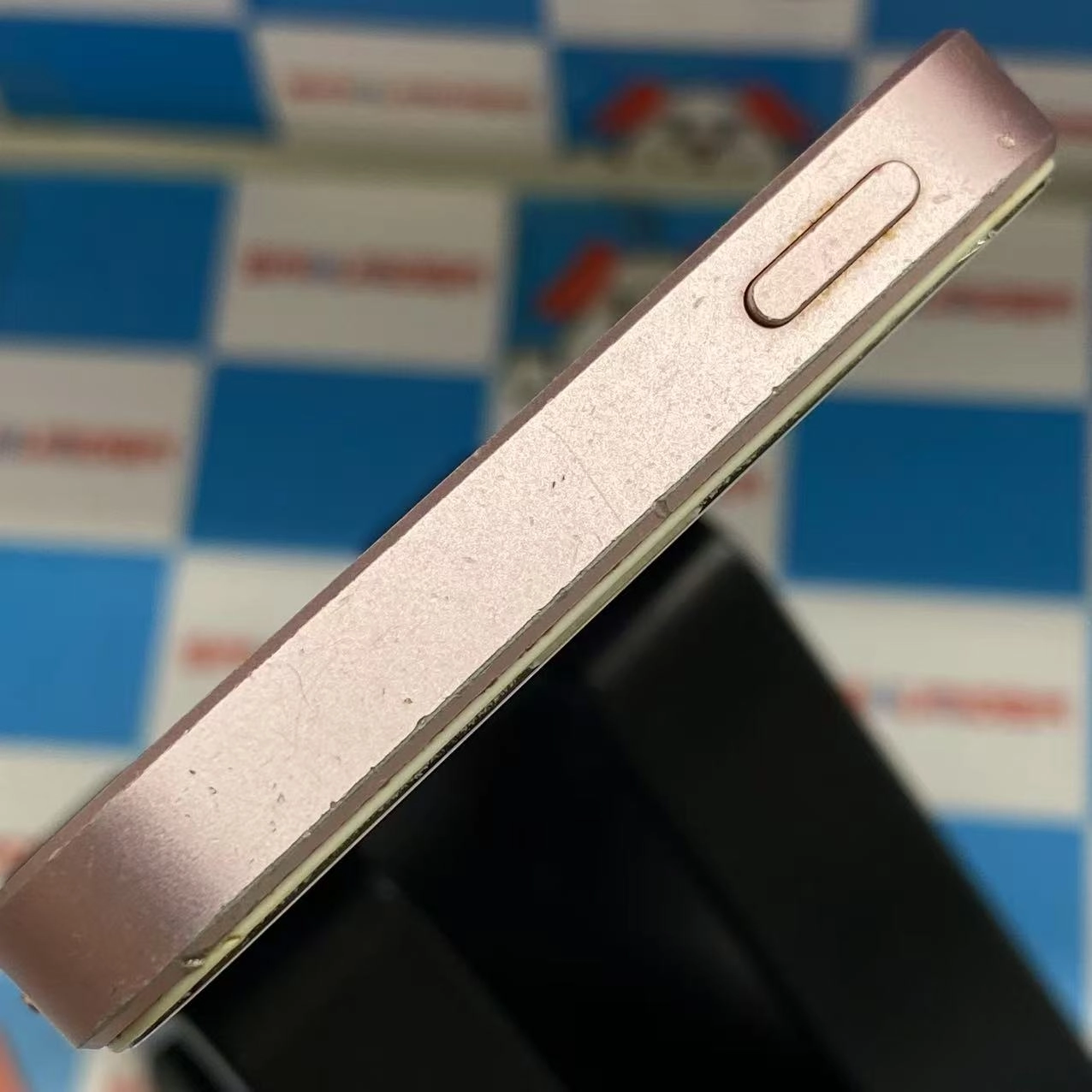 iPhoneSE 64GB ローズゴールド MLXQ2J/A AU版SIMフリー