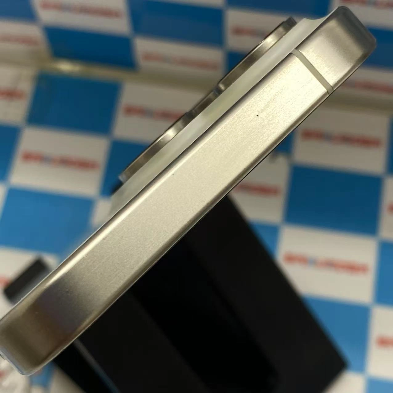 iPhone15 Pro 128GB ホワイトチタニウム MTU83J/A AU版SIMフリー ジャンク品 au