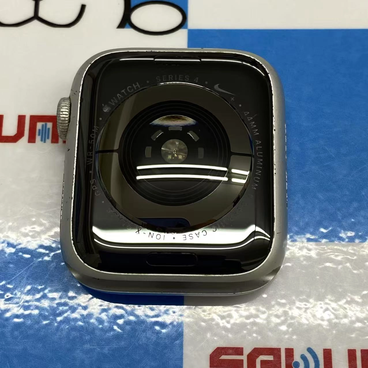 Apple Watch Nike+ Series 4 44mm GPSモデル 16GB シルバー MU6K2J/A 訳あり品