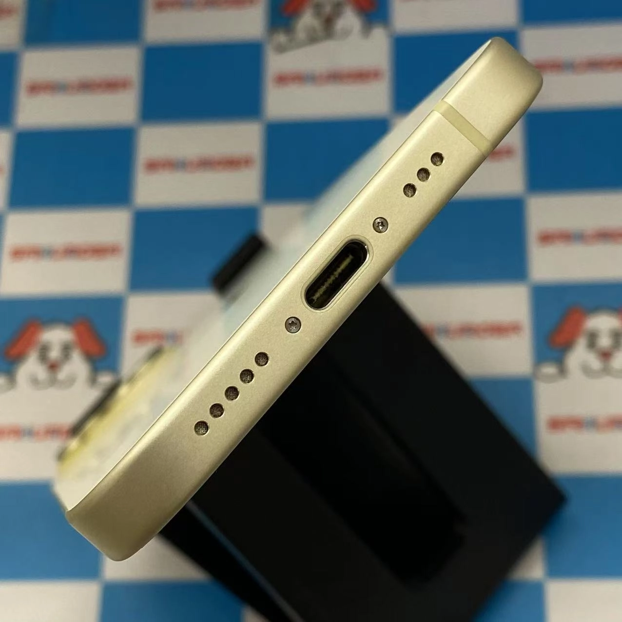 iPhone15 128GB イエロー MTMK3J/A AU版SIMフリー 極美品