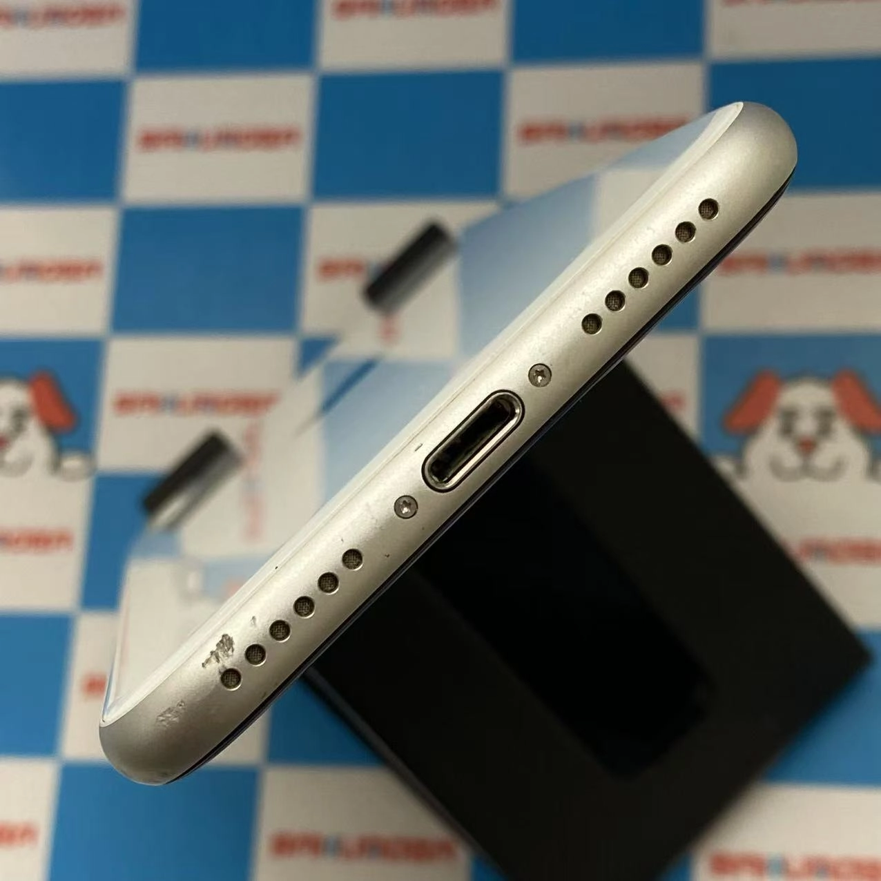 iPhoneSE 第2世代 128GB ホワイト MHGU3J/A AU版SIMフリー ジャンク品 au