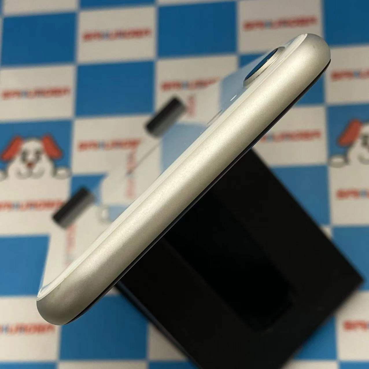 iPhoneSE 第2世代 128GB ホワイト MHGU3J/A AU版SIMフリー 新品同様 au