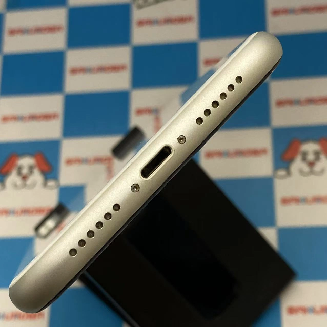 iPhoneXR 256GB ホワイト MT0W2J/A AU版SIMフリー 美品