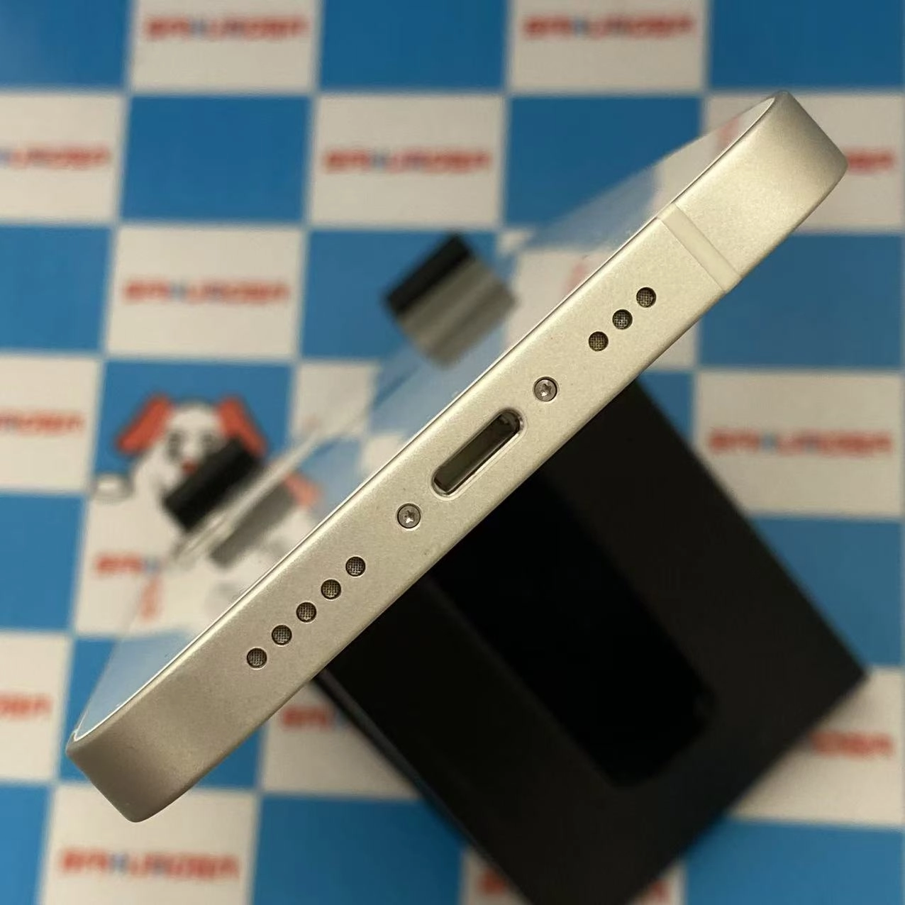 iPhone12 64GB ホワイト MGHP3J/A docomo版SIMフリー 美品