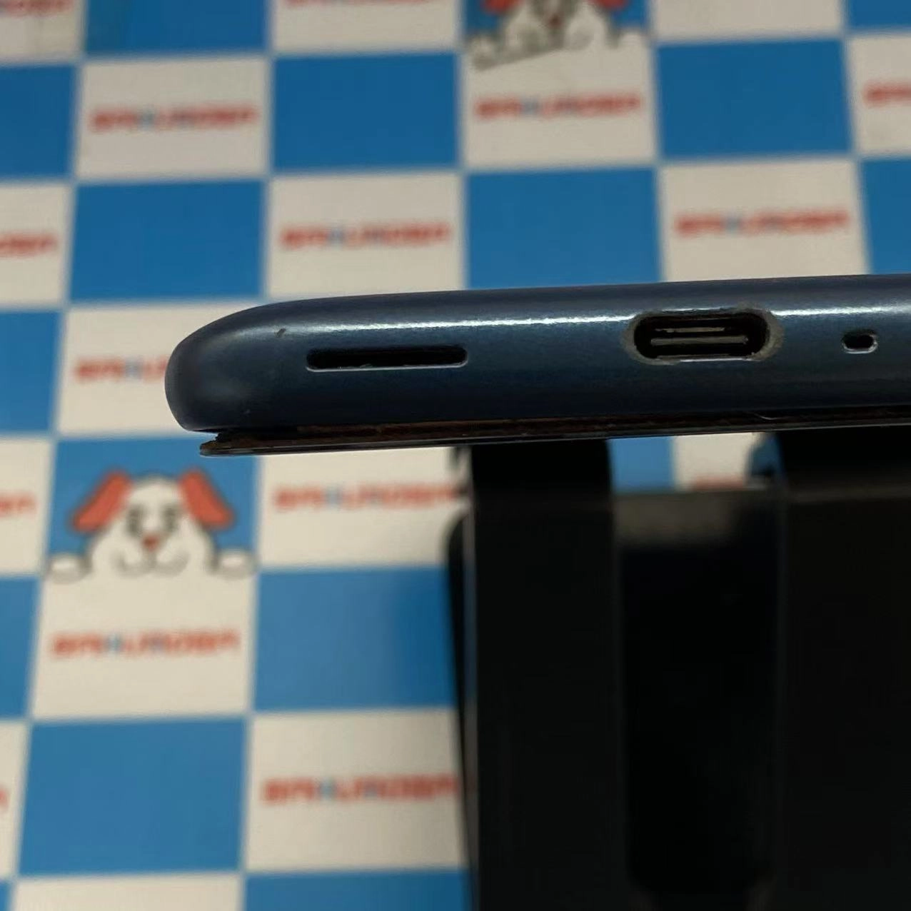 arrows Be3 32GB ネービー F-02L docomo版SIMフリー ジャンク品