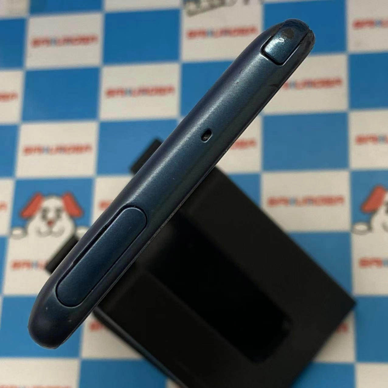 arrows Be3 32GB ネービー F-02L docomo版SIMフリー ジャンク品