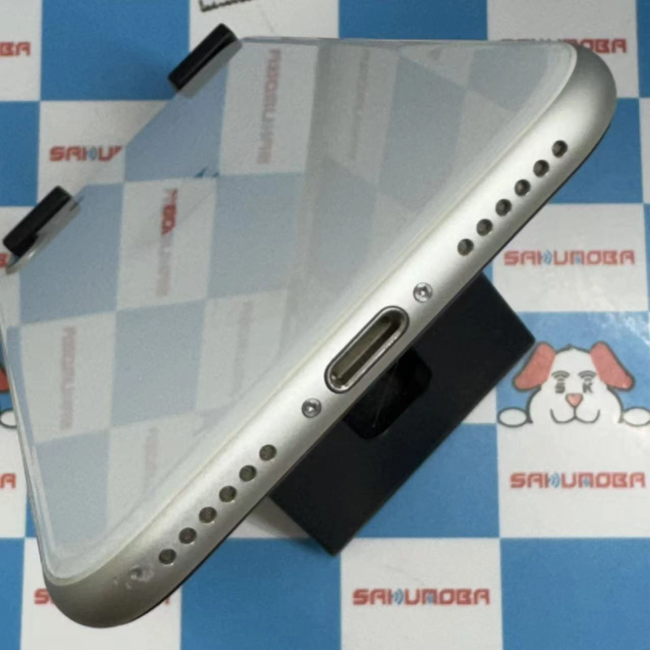 iPhoneSE 第2世代 64GB ホワイト MHGQ3J/A AU版SIMフリー 美品 au