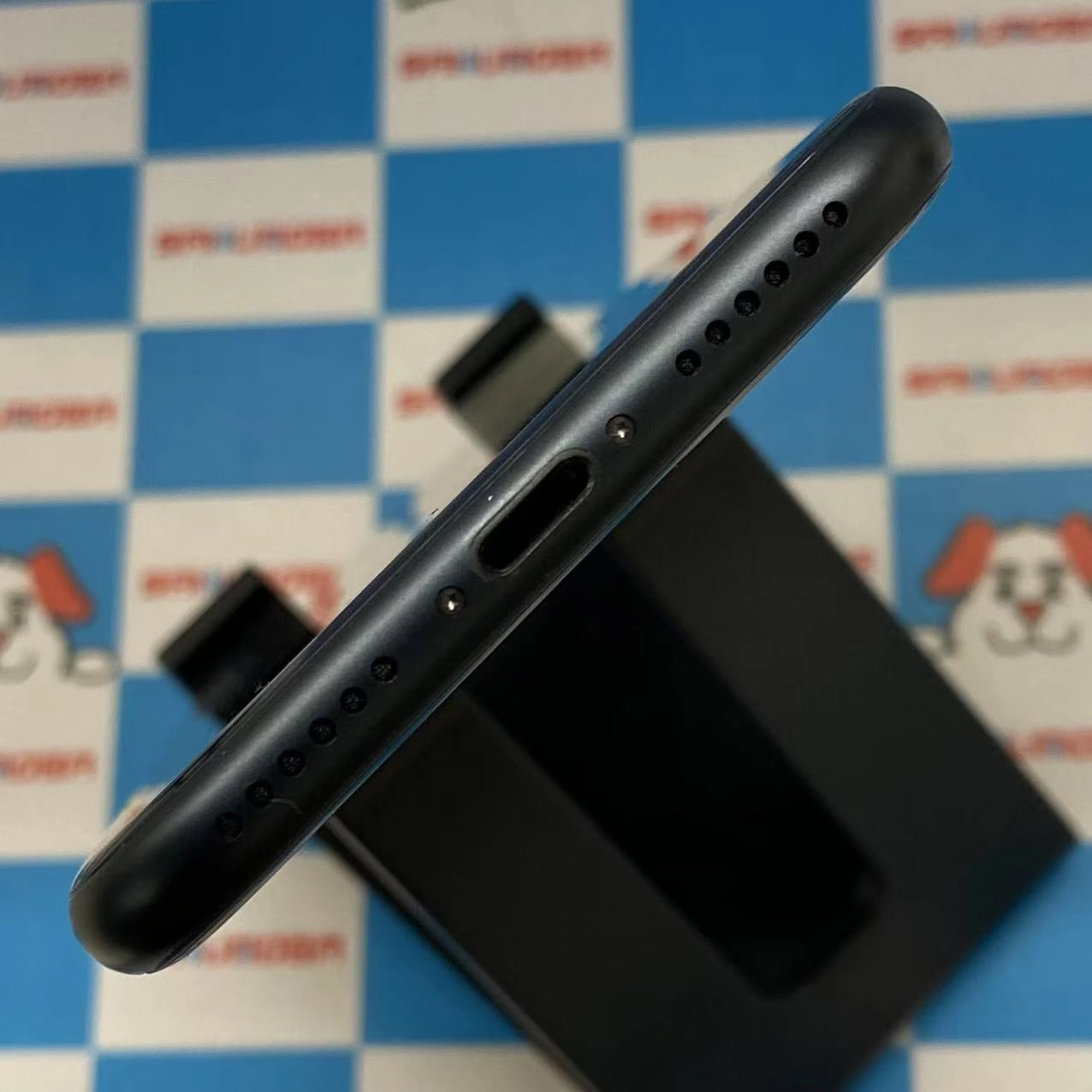 iPhoneSE 第3世代 64GB ミッドナイト MMYC3J/A Y!mobile版SIMフリー 新品同様