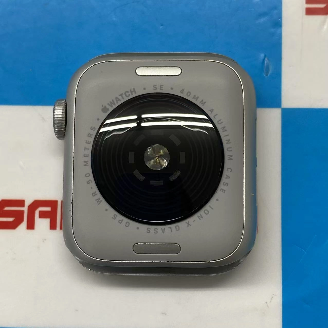 Apple Watch SE 第2世代 40mm GPSモデル 32GB シルバー MNL93J/A 訳あり品