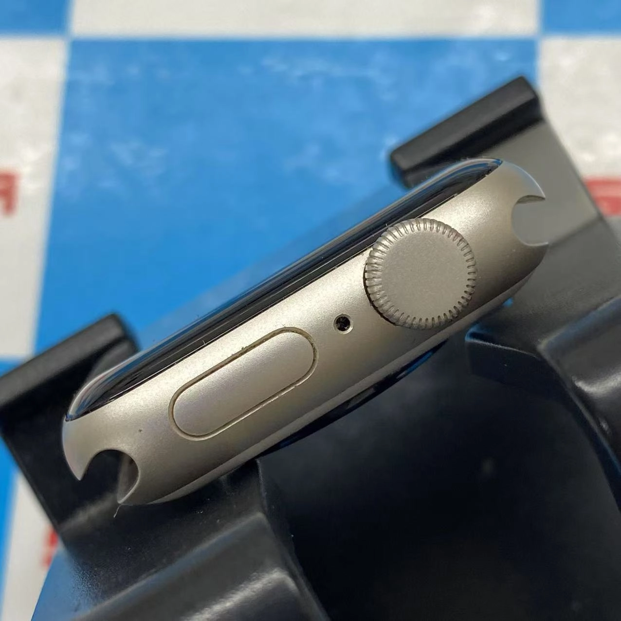 Apple Watch SE 第2世代 40mm GPSモデル 32GB スターライト MNJP3J/A 訳あり品