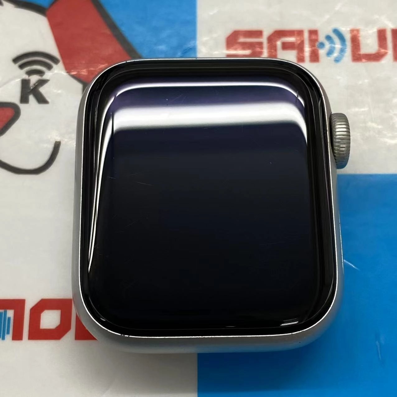 Apple Watch SE 第2世代 40mm GPSモデル 32GB シルバー MNL93J/A 訳あり品