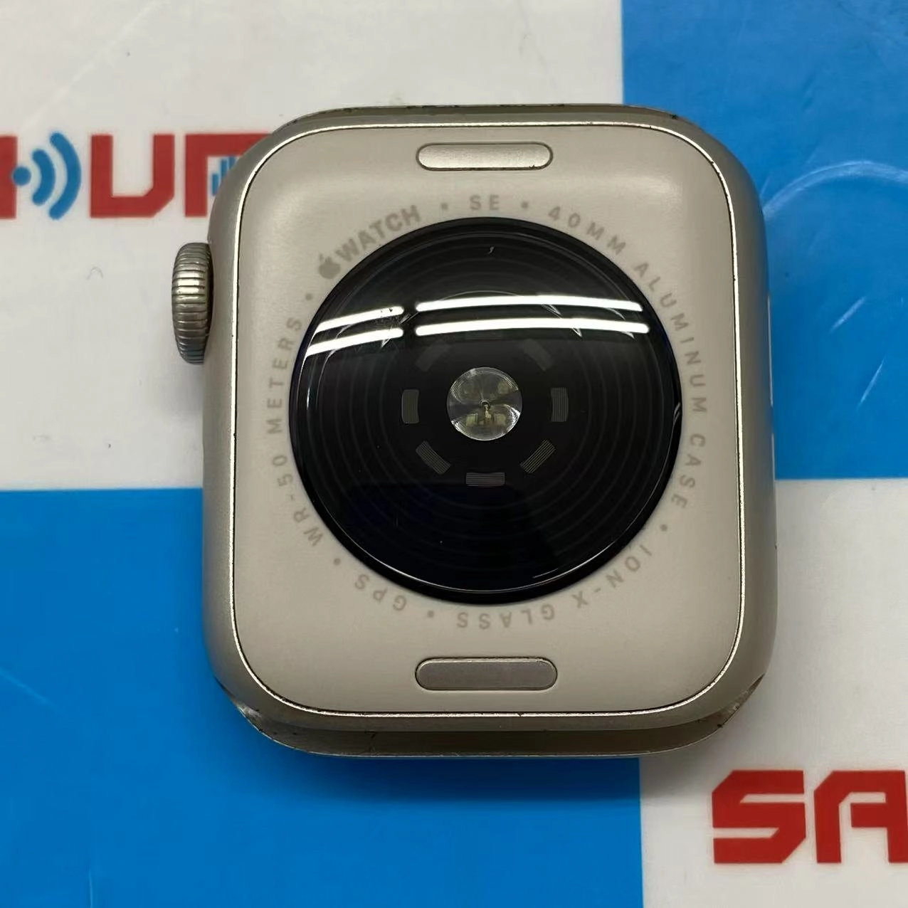 Apple Watch SE 第2世代 40mm GPSモデル 32GB スターライト MNJP3J/A 訳あり品