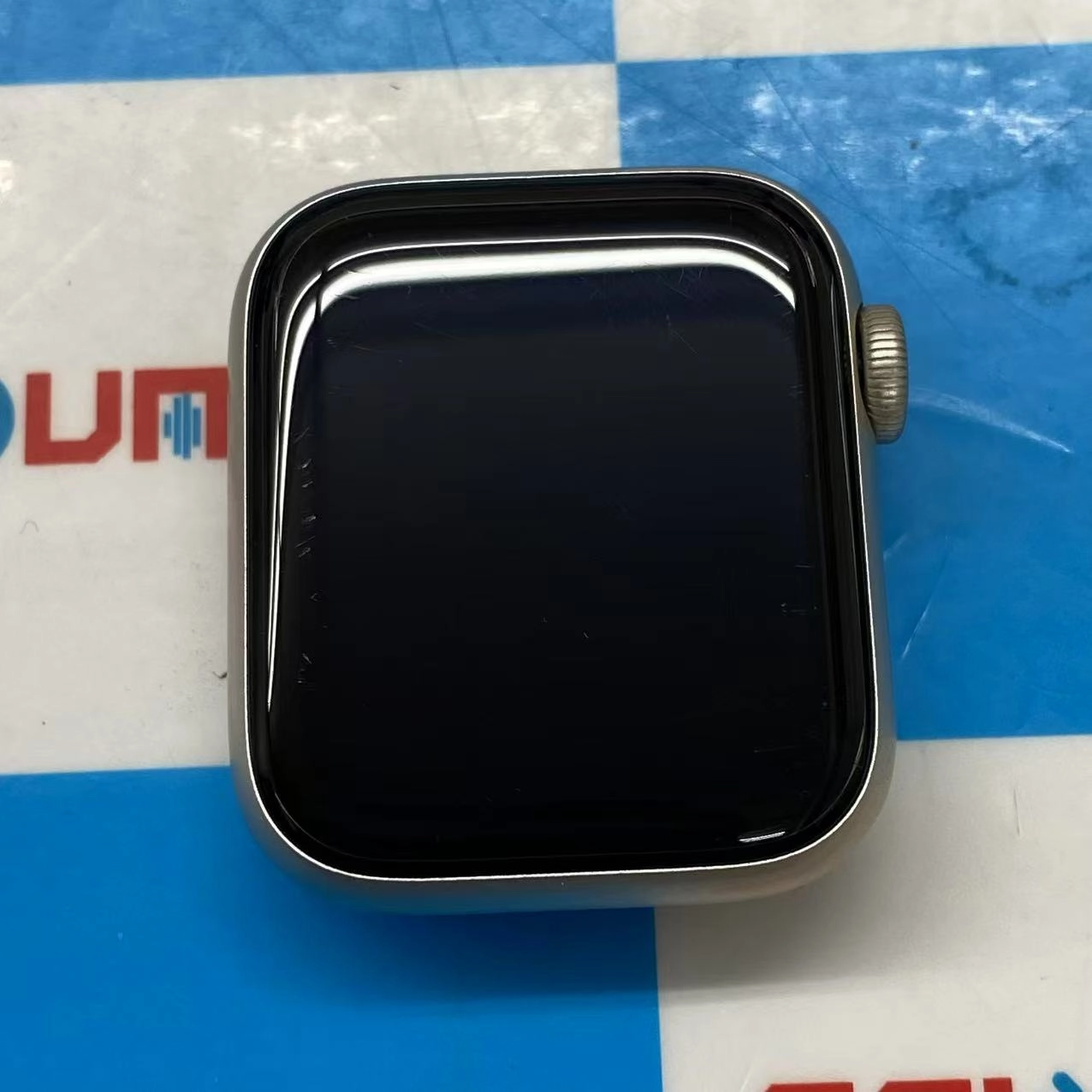 Apple Watch SE 第2世代 40mm GPSモデル 32GB スターライト MNJP3J/A 訳あり品