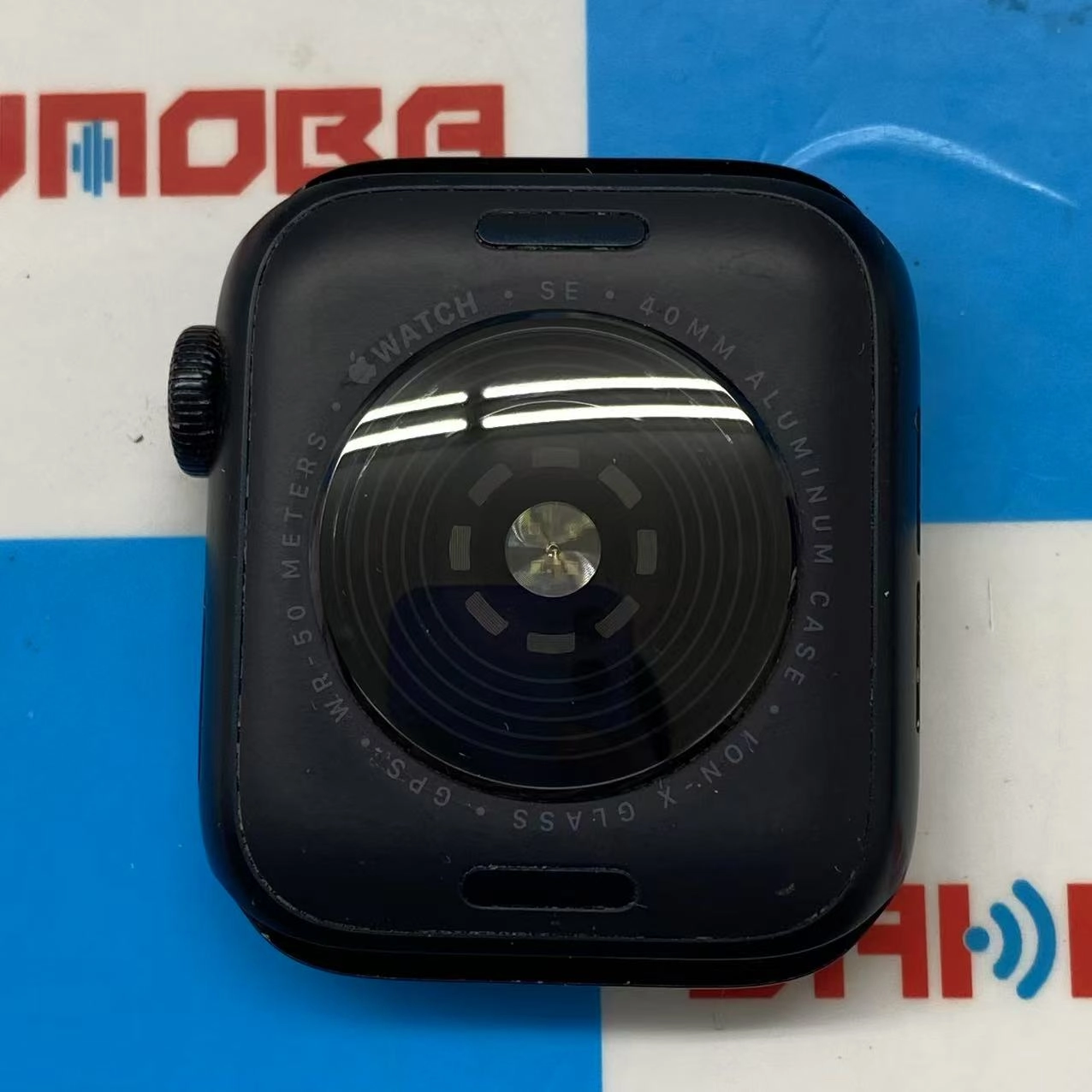 Apple Watch SE 第2世代 40mm GPSモデル - ミッドナイト MNJT3J/A 訳あり品